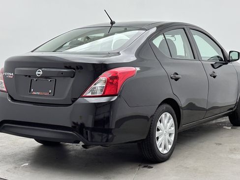 Used 2019 Nissan Versa S FWD image 8