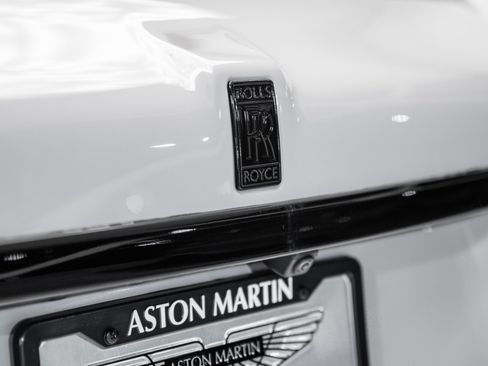 Used 2022 Rolls-Royce Cullinan w/ Dark Exterior Package image 12