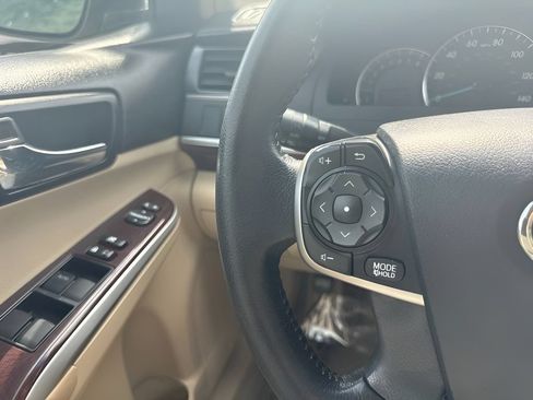 Used 2012 Toyota Camry XLE FWD image 14