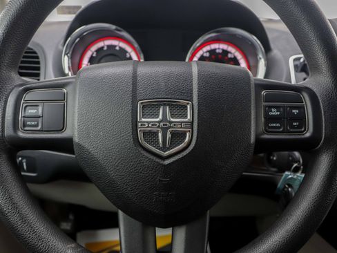 Used 2013 Dodge Grand Caravan SE FWD image 20