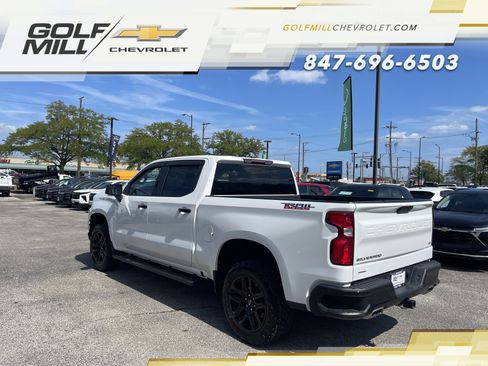 Used 2021 Chevrolet Silverado 1500 LT Trail Boss w/ Bed Protection Package AWD/4WD image 9