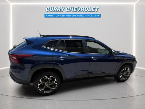 Used 2024 Chevrolet Trax LT FWD image 14