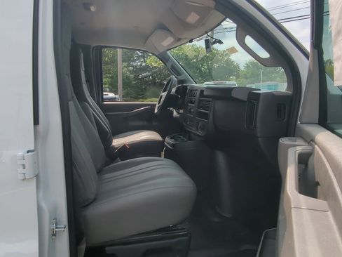 New 2025 GMC Savana 2500 w/ Driver Convenience Package image 24