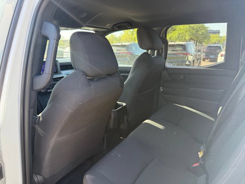 Used 2024 Toyota Tacoma TRD Sport AWD/4WD image 11