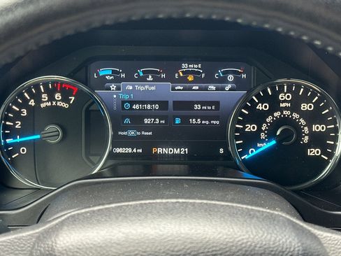 Used 2017 Ford F150 Lariat w/ Trailer Tow Package image 24