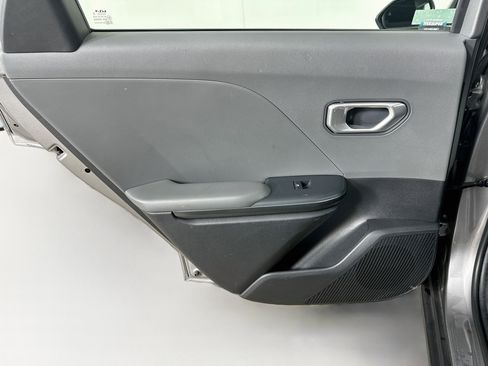 Used 2025 Kia K4 FWD image 25
