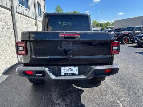 Used 2020 Jeep Gladiator Sport w/ Quick Order Package 24S AWD/4WD image 4