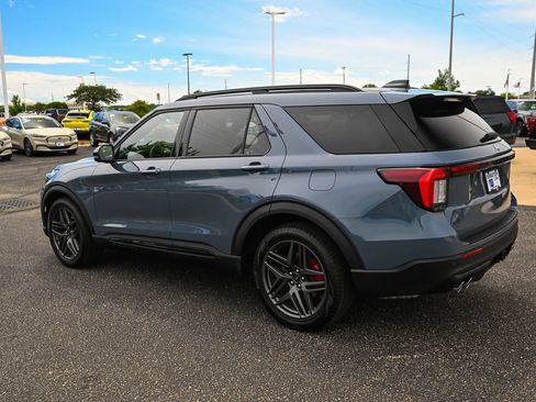 Certified 2026 Ford Explorer ST w/ Sun And Sound Package AWD/4WD image 7