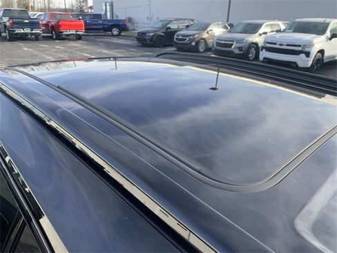 Certified 2021 Buick Envision Essence w/ Sport Touring Package image 18