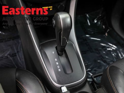 Used 2020 Chevrolet Trax LT w/ LT Convenience Package image 13