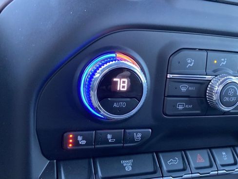 Used 2022 GMC Sierra 2500 AT4 image 41