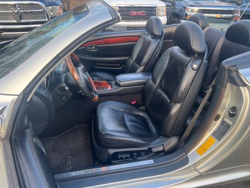 Used 2002 Lexus SC 430 Convertible RWD image 11
