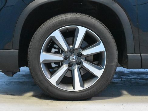 Used 2025 Honda Pilot Elite image 30