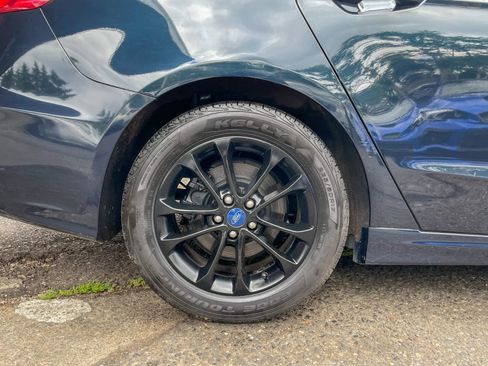 Used 2020 Ford Fusion SE FWD image 42
