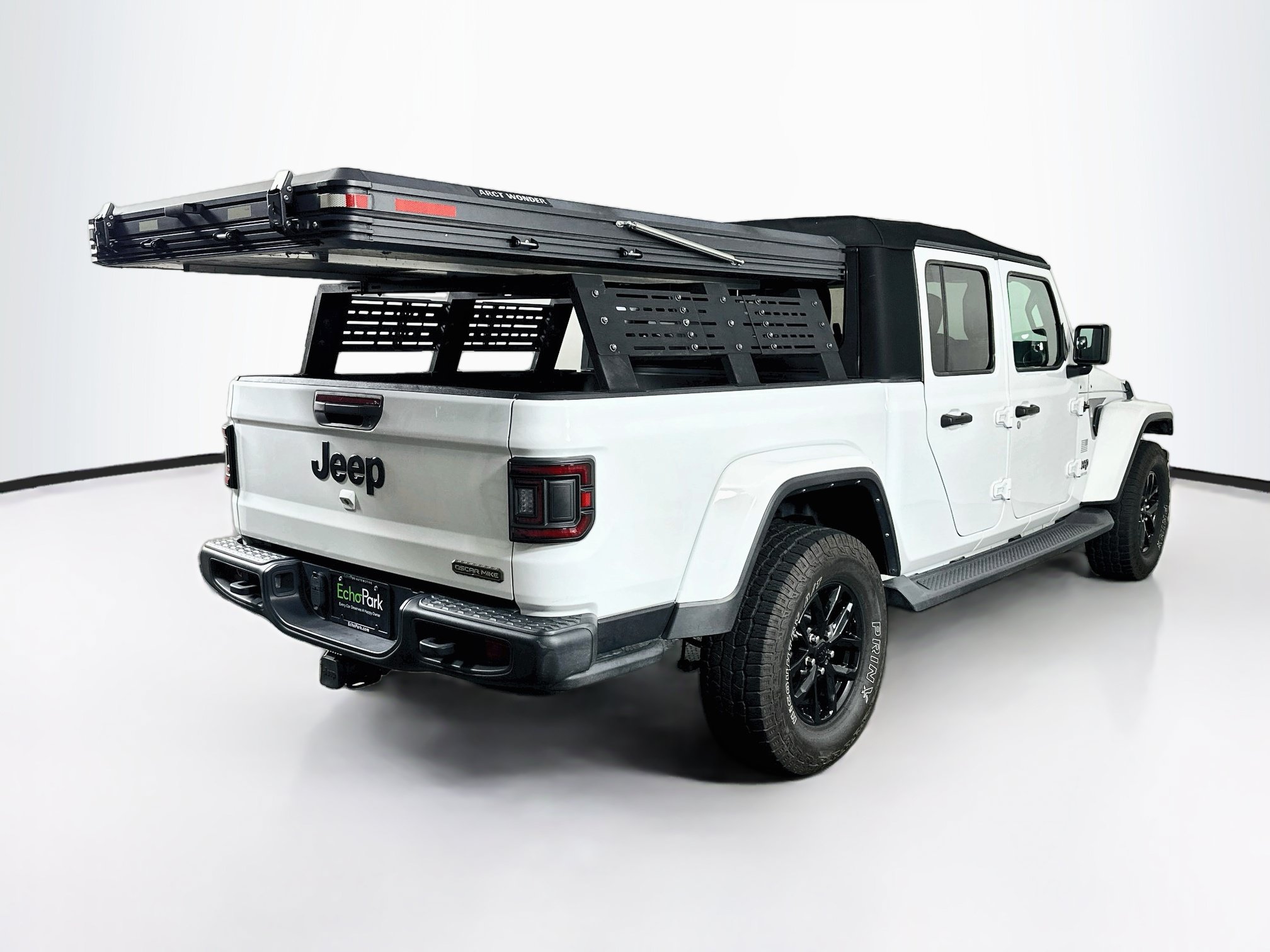 Used 2023 Jeep Gladiator Sport AWD/4WD image 9
