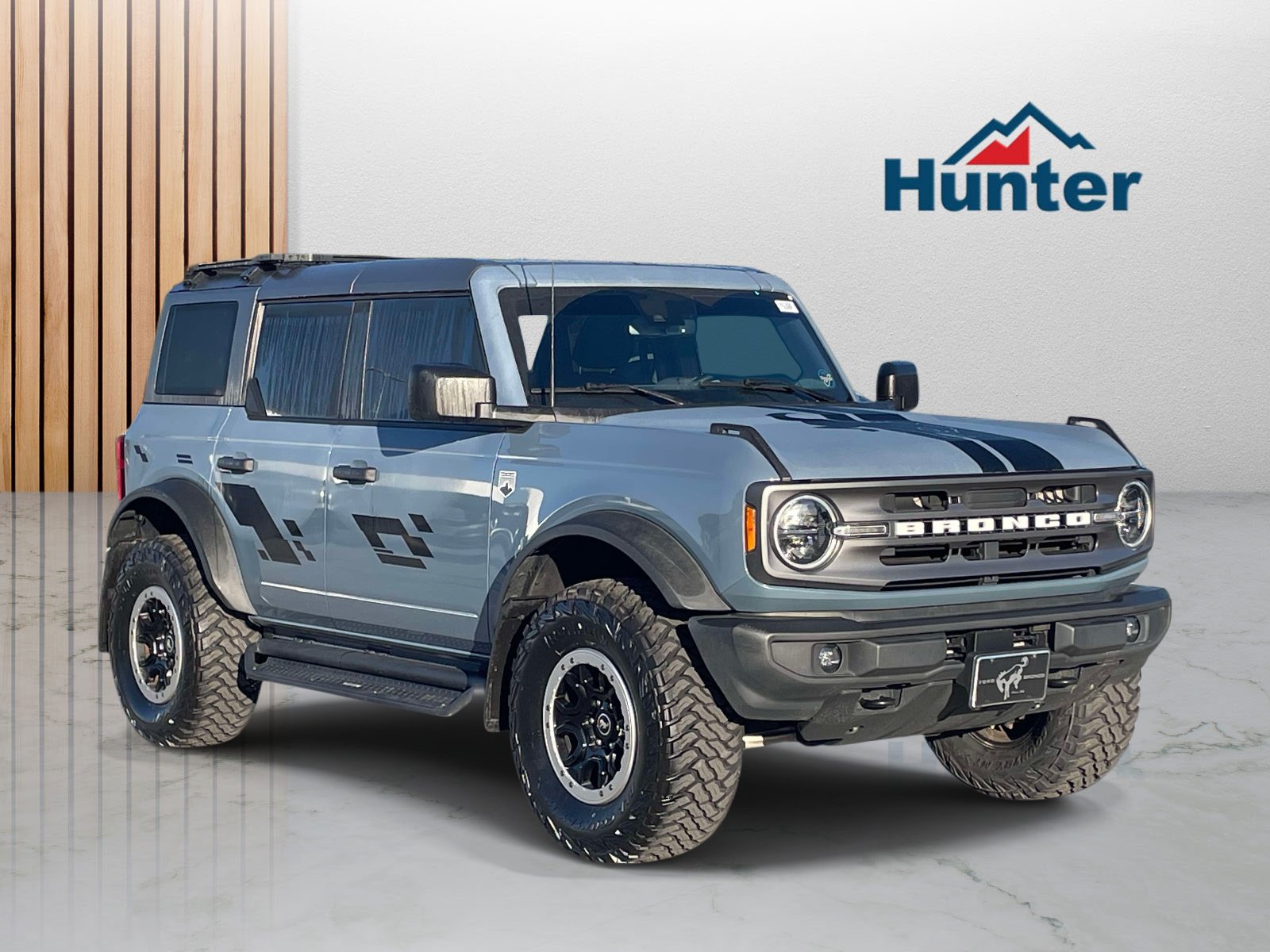 Used 2023 Ford Bronco Big Bend w/ Sasquatch Package AWD/4WD image 1
