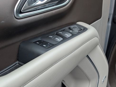 Used 2021 GMC Yukon SLT RWD image 16