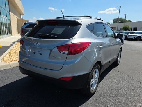Used 2013 Hyundai Tucson GLS FWD image 4