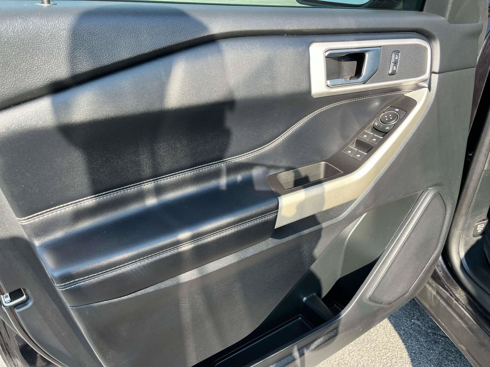 Used 2021 Ford Explorer XLT RWD image 29