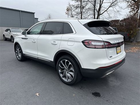 Certified 2022 Lincoln Nautilus Reserve image 7