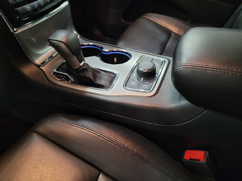 Used 2019 Jeep Grand Cherokee Limited AWD/4WD image 26
