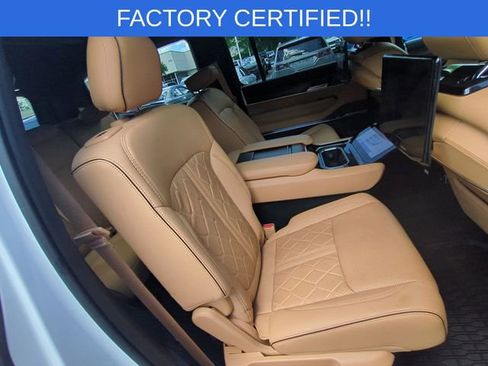 Certified 2025 Jeep Grand Wagoneer Series III w/ Rear Seat Video Group 1 AWD/4WD image 38