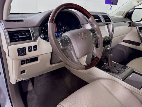 Used 2015 Lexus GX 460 w/ Premium Package image 10