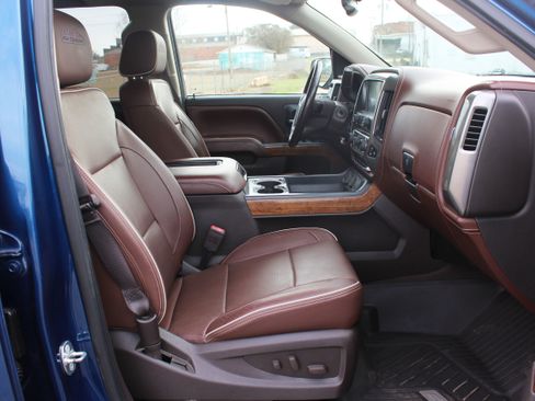 Used 2017 Chevrolet Silverado 1500 High Country w/ High Desert Package image 46