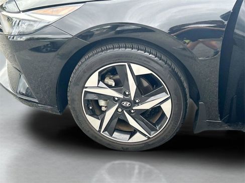 Certified 2023 Hyundai Elantra SEL w/ Convenience Package image 38