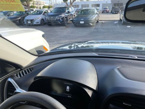 Used 2025 Kia Soul LX w/ LX Technology Package image 39