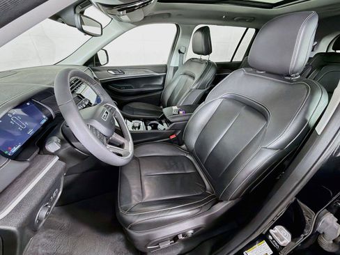Used 2023 Jeep Grand Cherokee L Limited AWD/4WD image 2