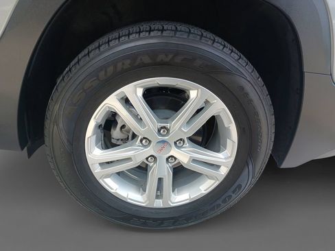 Used 2024 GMC Terrain SLE AWD/4WD image 7