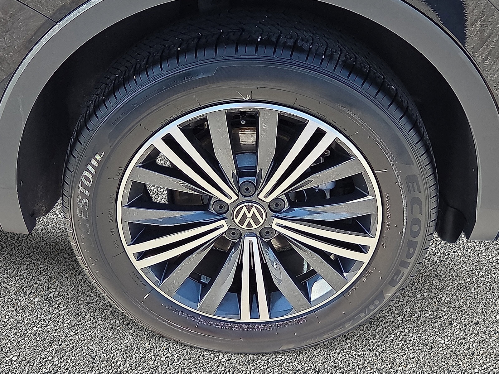 Used 2024 Volkswagen Tiguan Wolfsburg Edition AWD/4WD image 7