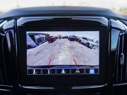 Used 2023 Chevrolet Traverse Premier image 26