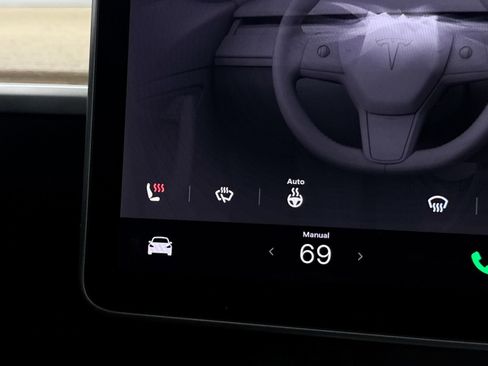 Used 2022 Tesla Model Y Performance AWD/4WD image 29