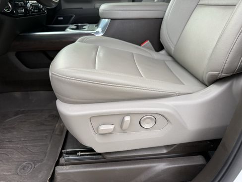 Used 2025 GMC Sierra 2500 SLT AWD/4WD image 26