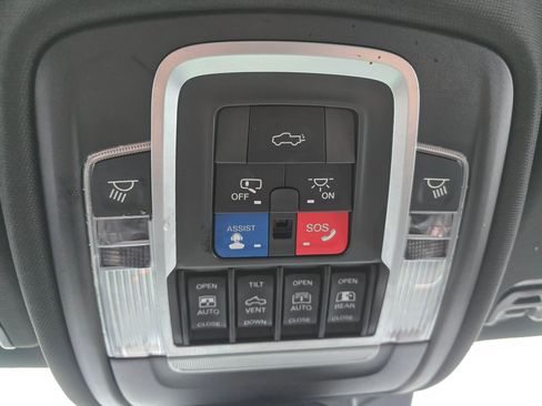 Used 2020 RAM 1500 Limited image 23