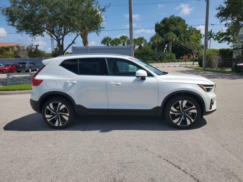 Used 2025 Volvo XC40 B5 Ultra w/ Protection Package AWD/4WD image 4