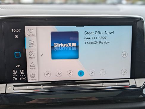 Used 2024 Volkswagen Atlas Cross Sport SEL Premium R-Line image 30