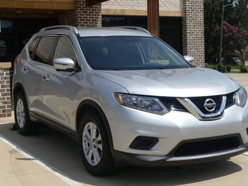 Used 2016 Nissan Rogue SV w/ SV Premium Package FWD image 7