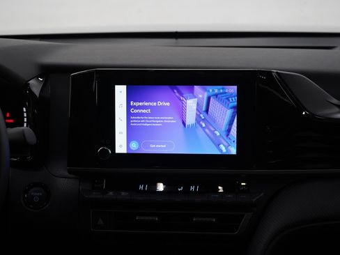 Used 2025 Toyota Camry SE image 14