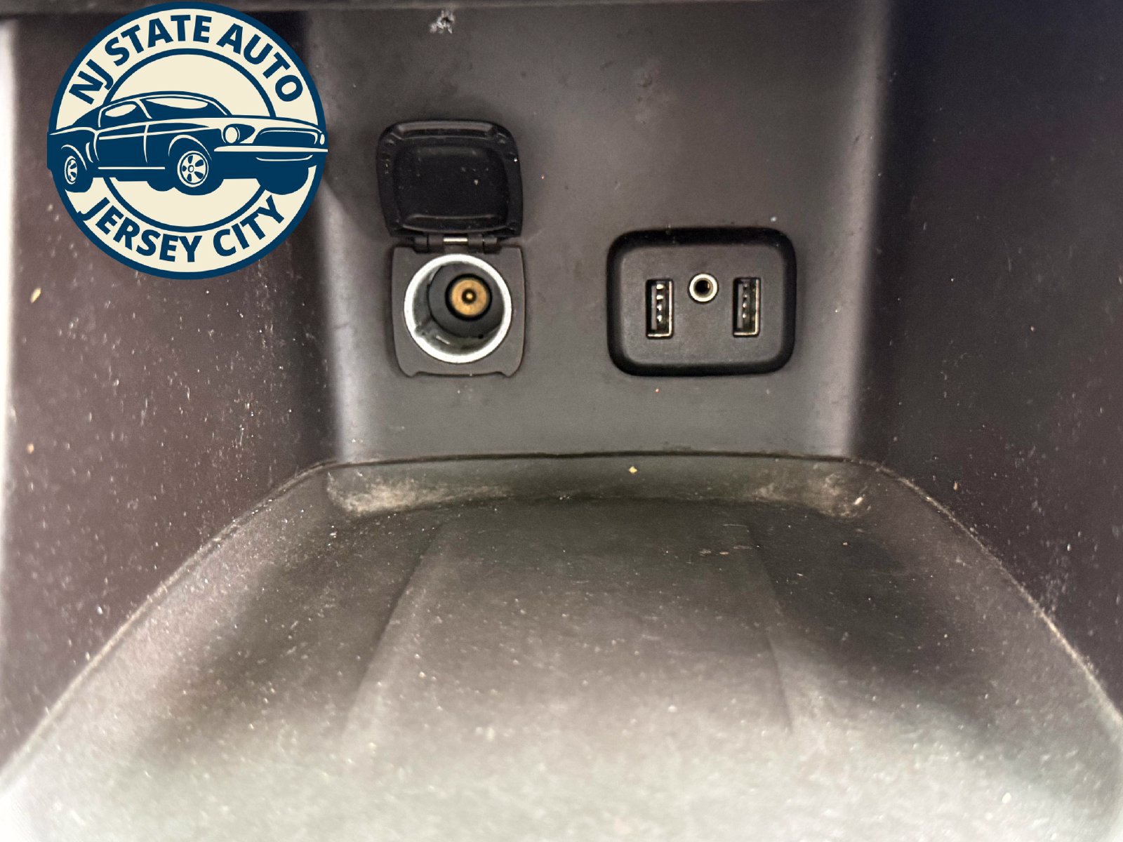 Used 2017 GMC Acadia SLE w/ Driver Alert Package I AWD/4WD image 38