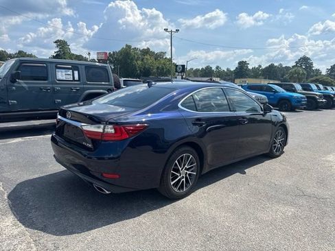 Used 2018 Lexus ES 350 w/ Luxury Package w/Wood Trim FWD image 3