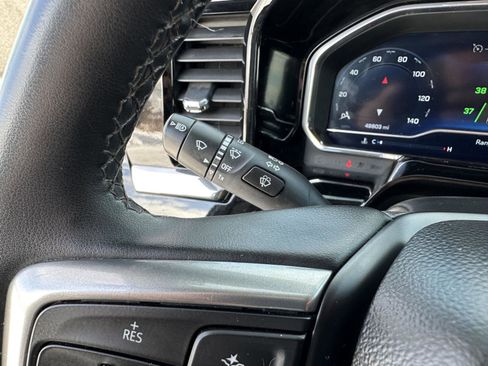 Used 2023 Chevrolet Silverado 1500 LT image 25