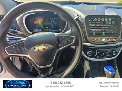 Used 2018 Chevrolet Volt LT FWD image 19