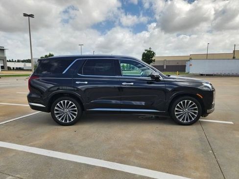 Used 2024 Hyundai Palisade Calligraphy FWD image 4