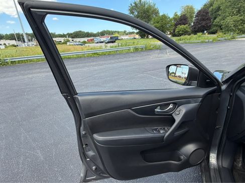Used 2015 Nissan Rogue SL w/ SL Premium Package AWD/4WD image 18
