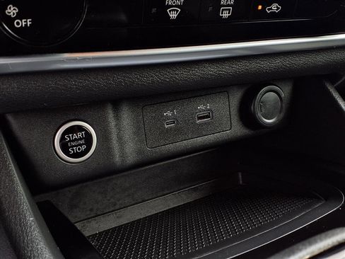 Used 2021 Nissan Rogue S image 10