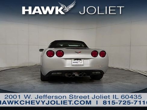 Used 2005 Chevrolet Corvette Convertible w/ Preferred Equipment Group RWD image 8