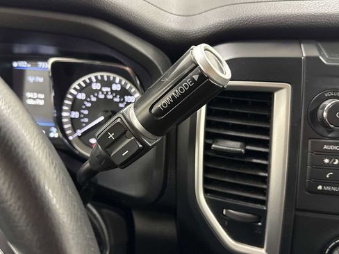 Used 2019 Nissan Titan S w/ S Utility Package image 21